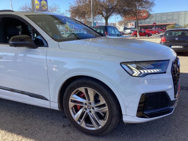 Audi Q7 60 TFSIe quattro S line 2020 – Potencia Híbrida de Alta Gama y Diseño S Line - Image 20