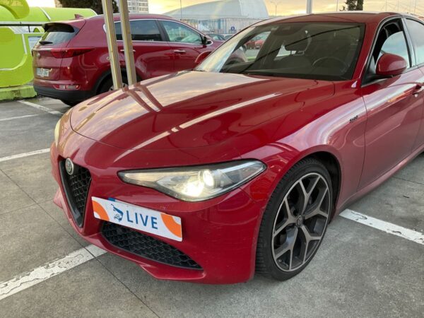 Alfa Romeo Giulia 2.2 JTDM Sprint – Elegancia y Potencia en un Sedán Premium - Image 4