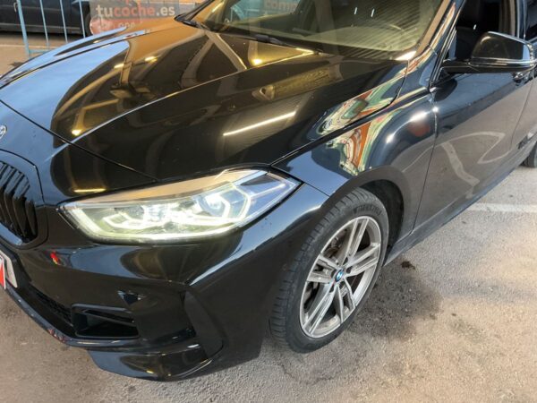 BMW 1er 118i M Sport 2021 – Estilo Deportivo y Rendimiento Gasolina - Image 3