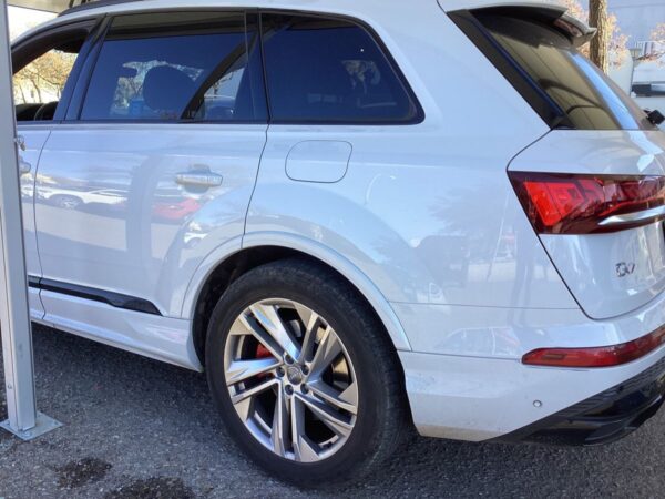 Audi Q7 60 TFSIe quattro S line 2020 – Potencia Híbrida de Alta Gama y Diseño S Line - Image 14